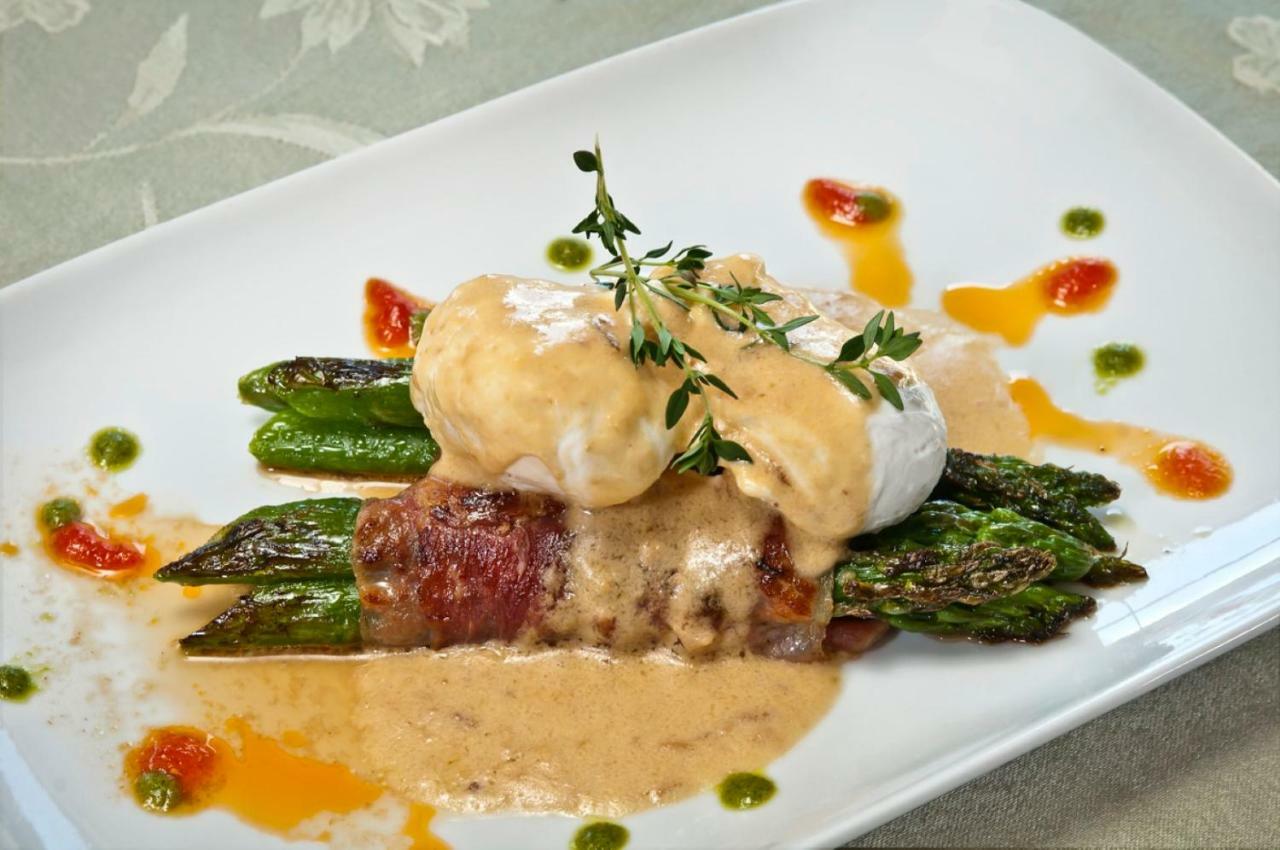 לינה וארוחת בוקר Touchet Cameo Heights Mansion And The Vine Fine Dining Restaurant מראה חיצוני תמונה