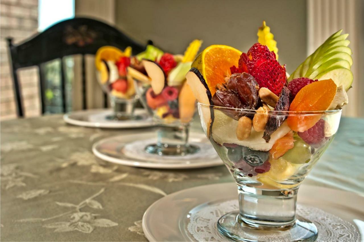 לינה וארוחת בוקר Touchet Cameo Heights Mansion And The Vine Fine Dining Restaurant מראה חיצוני תמונה